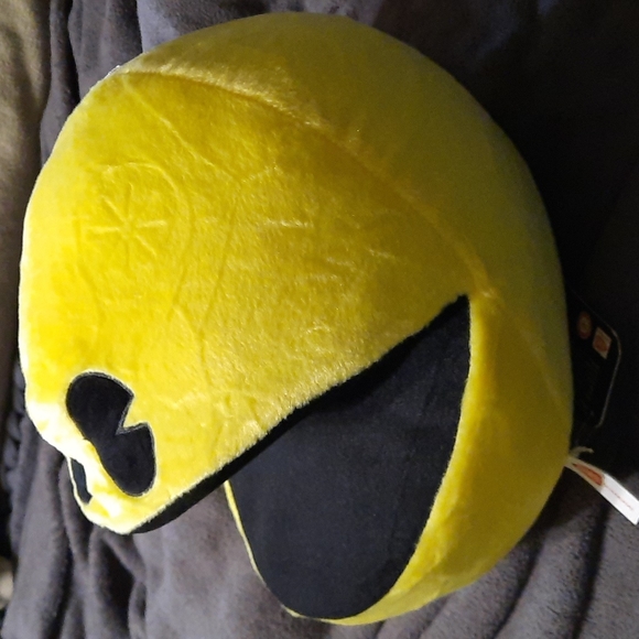 Pacman Plush - Picture 2 of 4
